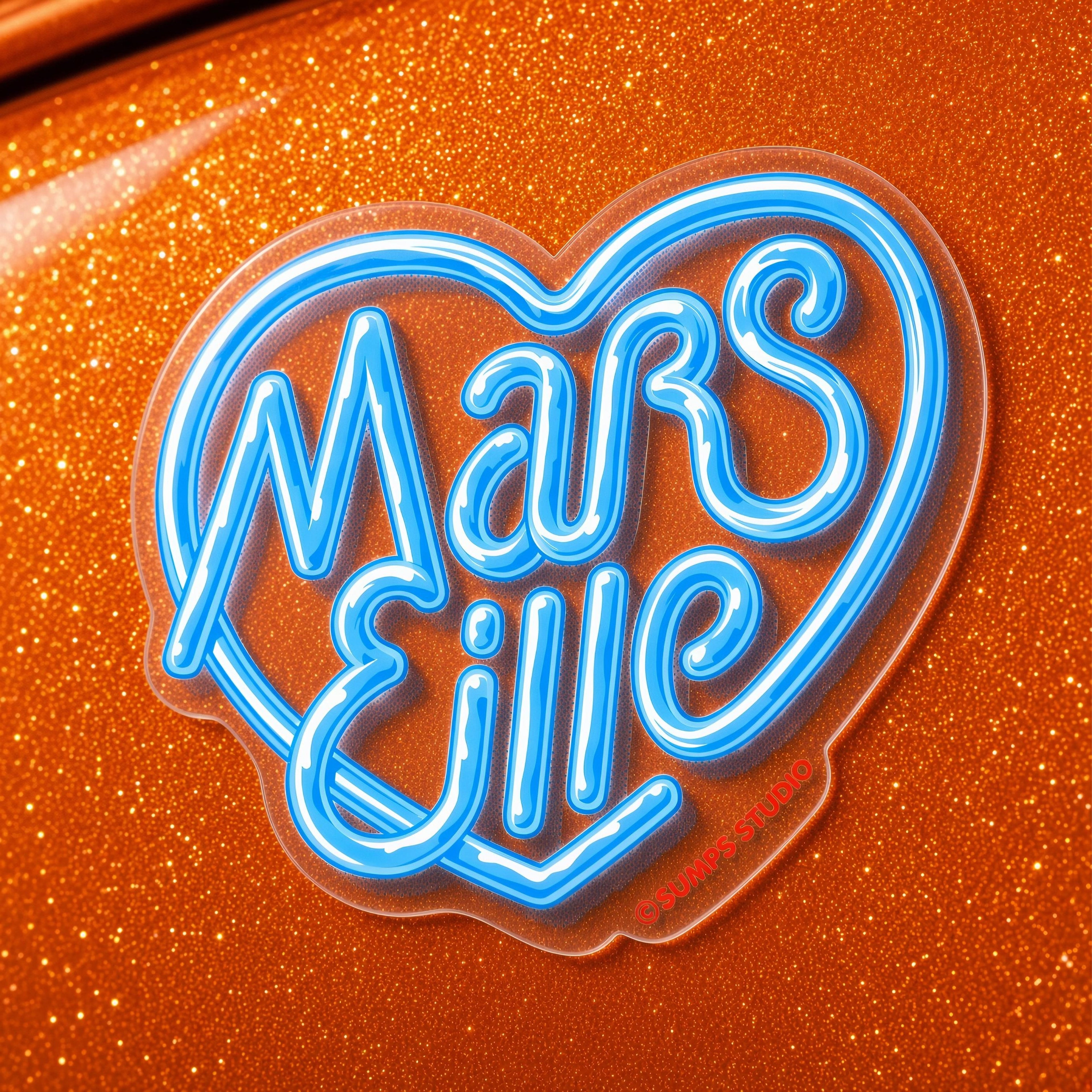 Sticker Mars Love – lifestyle sur carrosserie orange scintillante